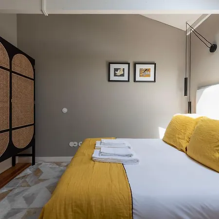 The Mouzinho Penthouse شقة بورتو